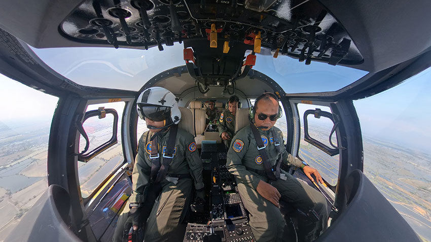 Lettu Laut (P/W) Michelle Anggreani resmi menyandang Kapten Pilot Helikopter AS 565 MBe Panther, dijajaran Wing Udara 2 Puspenerbal, Juanda, Sidoarjo, Jawa Timur, Rabu (30/7). [astakom/Puspenerbal]