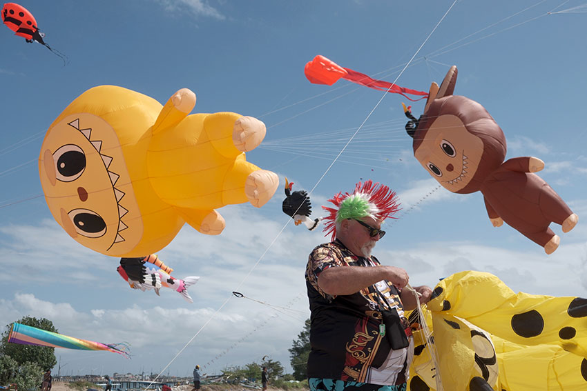 Festival Layangan Internasional, di Pantai Mertasari, Sanur, Denpasar, Bali, Kamis (31/7). [astakom/str-Putu Yuka]