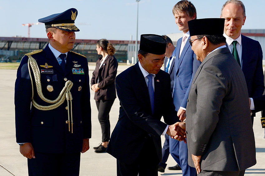 Presiden Prabowo tiba di Paris, Prancis, Minggu (13/7). [Tim Media Presiden]