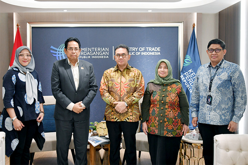 Mendag Budi Santoso menerima kunjungan Waketum Kadin Juan Permata Adoe, di Kantor Kemendag, Jakarta, Selasa (5/8).[astakom/Kemendag]