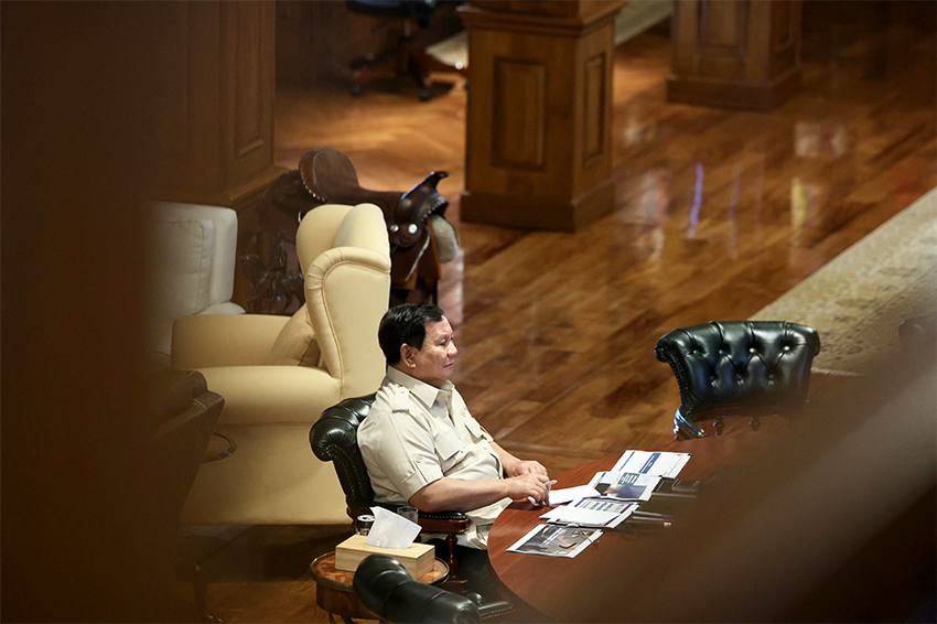 Presiden Prabowo menggelar Ratas, di Hambalang, Bogor, Jawa Barat, Jumat (1/8).[Tim Media Presiden]