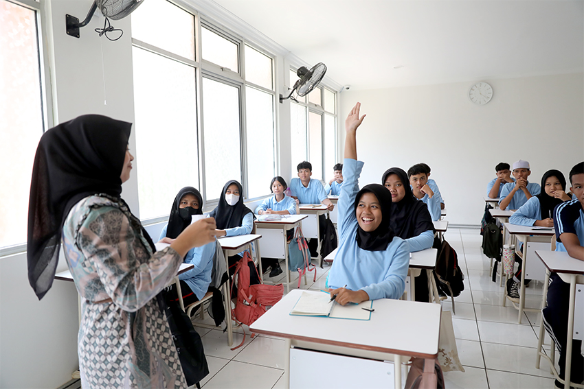 Sejumlah Siswa mengikuti kegiatan pembelajaran di SR, di Jakarta, Selasa (5/8).[astakom/M Syauqi Amrullah]