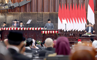 Prabowo Targetkan APBN 2027-2028 Tanpa Defisit