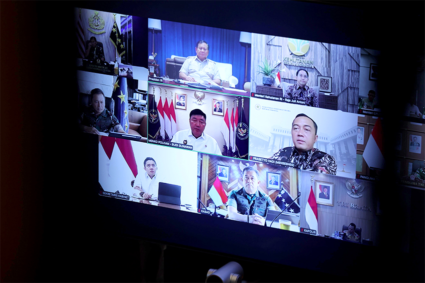 Presiden Prabowo menggelar Ratas, di Hambalang, Bogor, Jawa Barat, Jumat (1/8).[Tim Media Presiden]