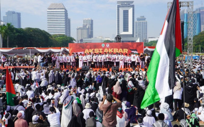 Jalan Kaki dari Kantor ke Monas, Menlu RI Hadiri Aksi Bela Palestina