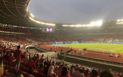 Sepuluh Etika Tak Tertulis Suporter Sepak Bola di Stadion