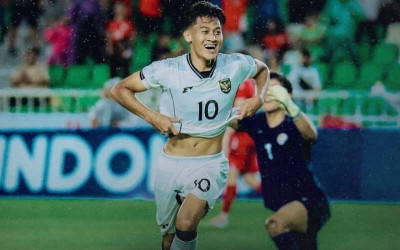 Selebrasi Berujung Nyungsep, Mierza Striker Timnas U-17 Selamat dari Cedera
