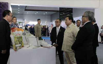 Prabowo Kunjungi Booth Anak Bangsa di Konvensi Sains, Teknologi, dan Industri 2025 di ITB