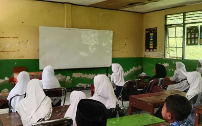 Tinjau Kerusakan Ponpes di Maluku Tengah, Legislator Gerindra Siap Bantu Perbaikan