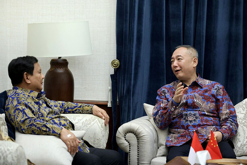 Presiden Prabowo menjamu makan malam Jenderal Xu Xuegiang, di Kertanagara, Jakarta, Selasa (5/7). [Tim Media Presiden]