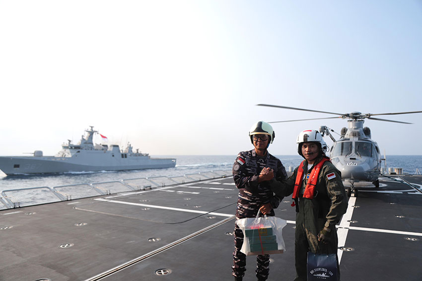 Passing Exercise (Passex), di selatan perairan Turki, Sabtu (2/8). [astakom/Puspen TNI]