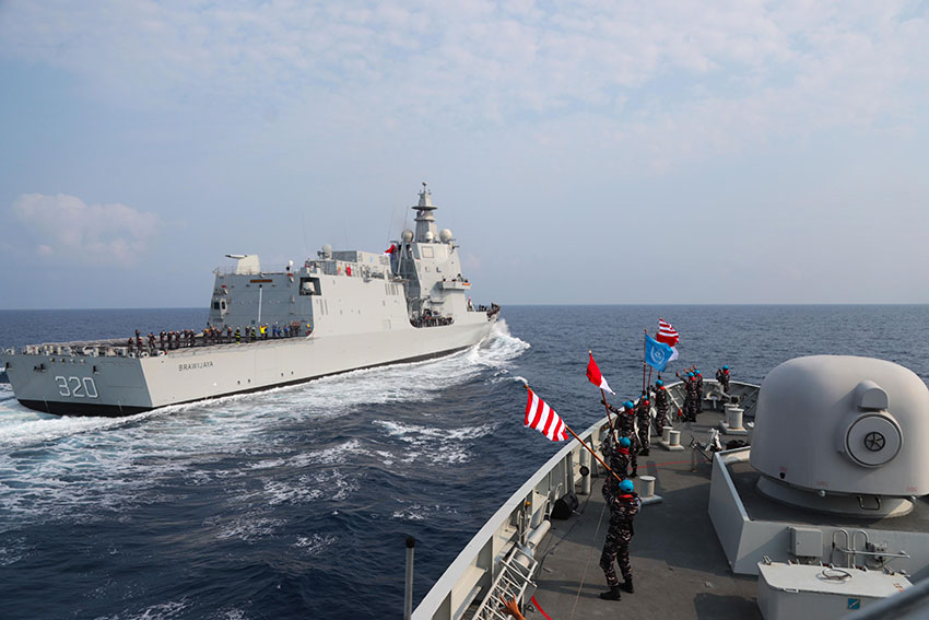 Passing Exercise (Passex), di selatan perairan Turki, Sabtu (2/8). [astakom/Puspen TNI]