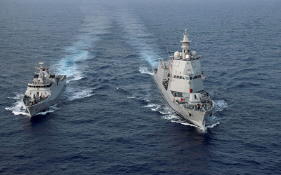Dua Kapal TNI AL Laksanakan Passex di Laut Mediterania