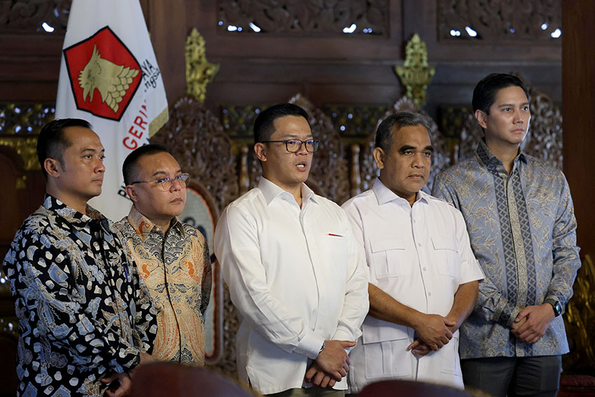 Wakil Ketua Umum Partai Gerindra Sugiono menjabat sebagai Sekjen Partai Gerindra, di Padepokan Garudayaksa, Hambalang, Bogor, Jawa Barat, Jumat (1/8). [Tim Media Presiden]