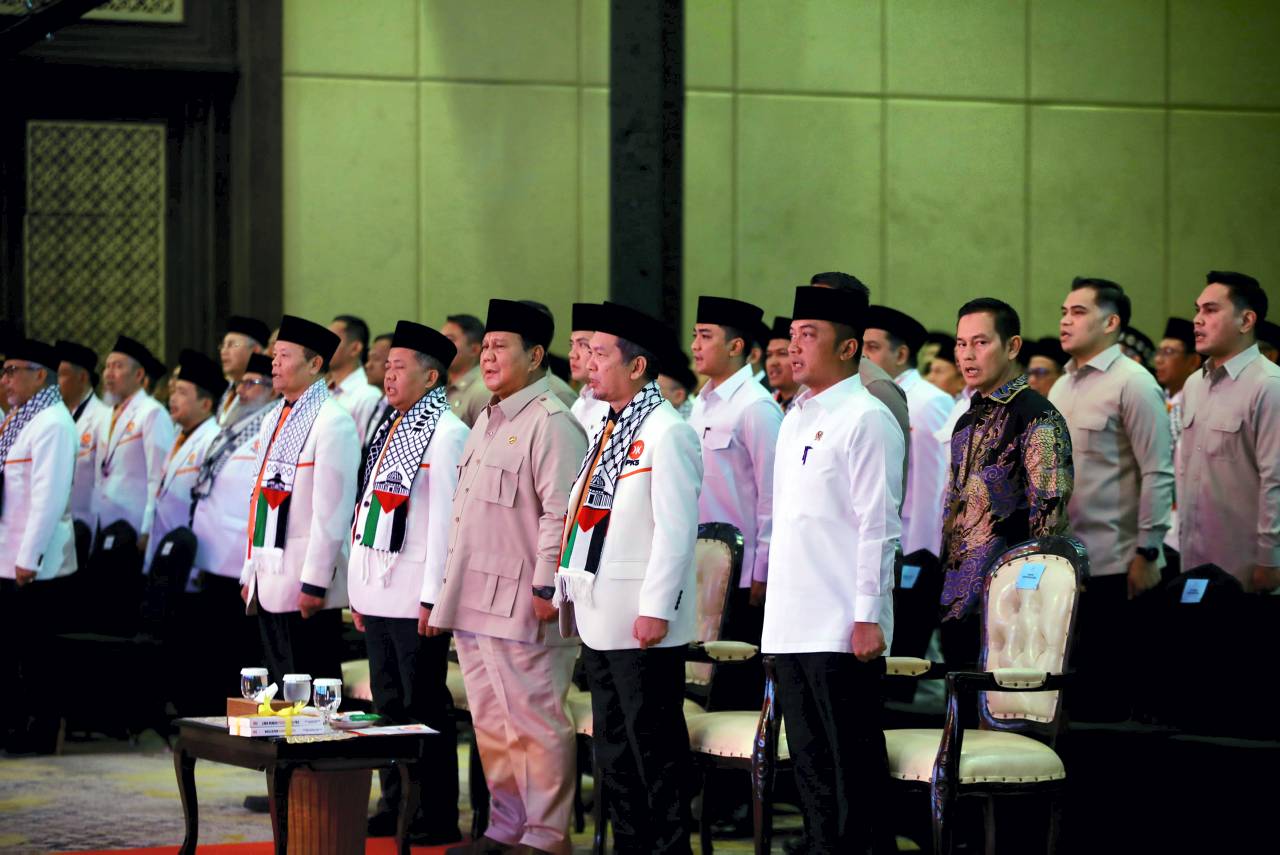 Presiden Prabowo Subianto menghadiri puncak acara Munas ke-VI Partai Keadilan Sejahtera (PKS), di Jakarta, Senin (29/9)./astakom/ Tim Media Presiden