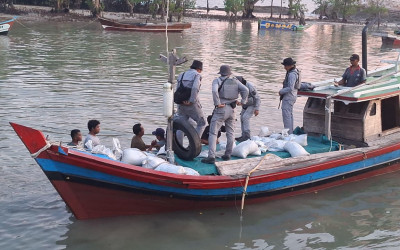 Bakamla RI Babel Bongkar Praktik Ilegal Kolektor Pasir Timah
