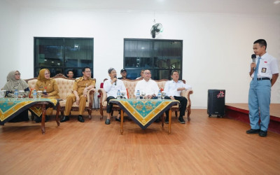 Di hadapan Gus Ipul, Kepsek SRMA 43 Magelang Terharu Cerita Soal Siswa