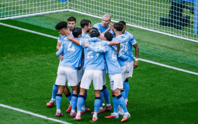 Hasil Liga Inggris Tadi Malam: Chelsea Keok, City Pesta Gol, MU Dibantai Brentford