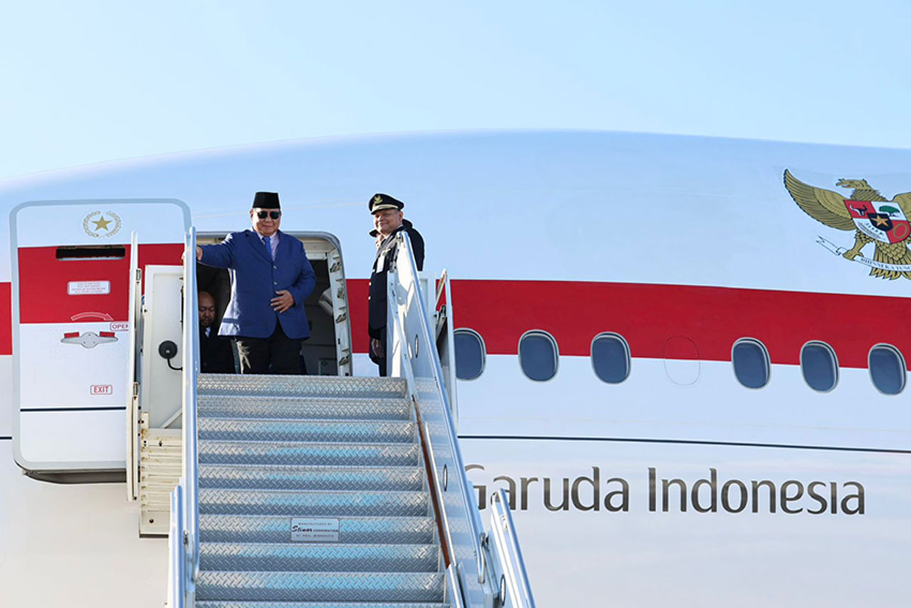 Presiden Prabowo tiba di Bandara Internasional John F. Kennedy, New York, Amerika Serikat.[Tim Media Presiden]