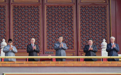 Peci Hitam Presiden Prabowo di Parade Militer China