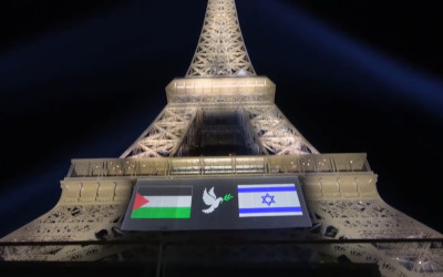 Menara Eiffel Bercahaya: Paris Tampilkan Bendera Palestina dan Israel Jelang Sidang PBB