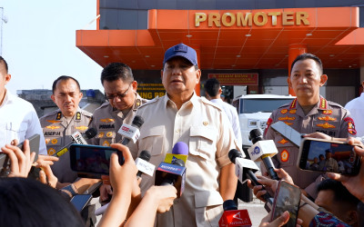 Prabowo Terima Laporan, Truk Berisi Alat Bakar dan Petasan Ditemukan di Lokasi Rusuh