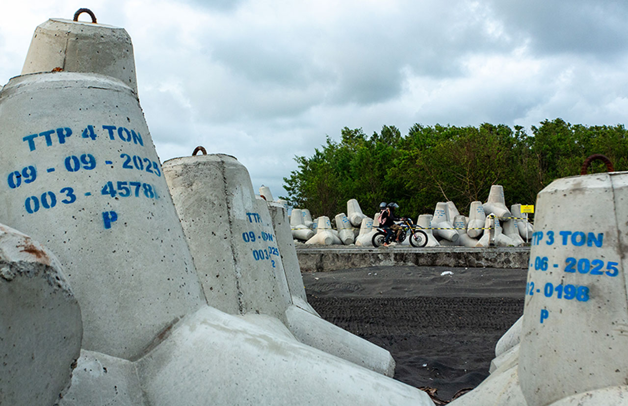 [astakom/str-Panji Arkananta]