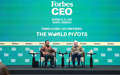 Batik di Panggung Forbes Global CEO Conference 2025