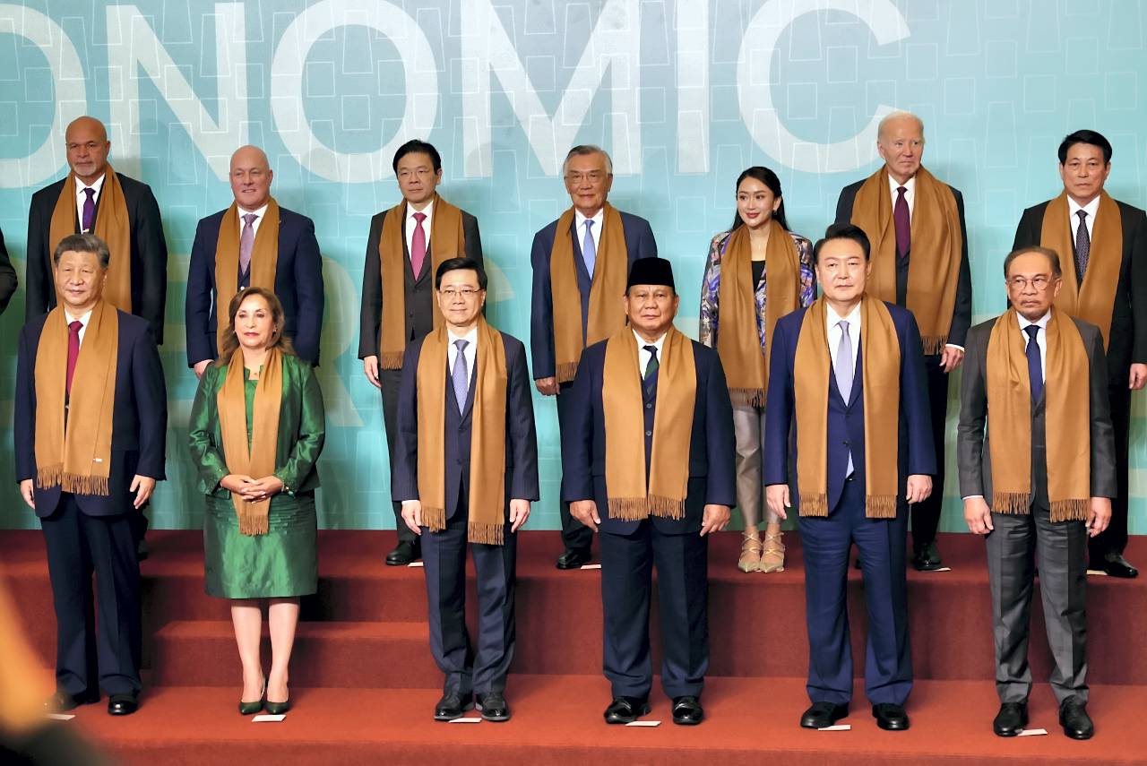 Presiden Prabowo Subianto mengahadiri Leaders Retreat KTT APEC) 2024, di Lima, Peru, Sabtu, 16 November 2024. [Tim Media Presiden]