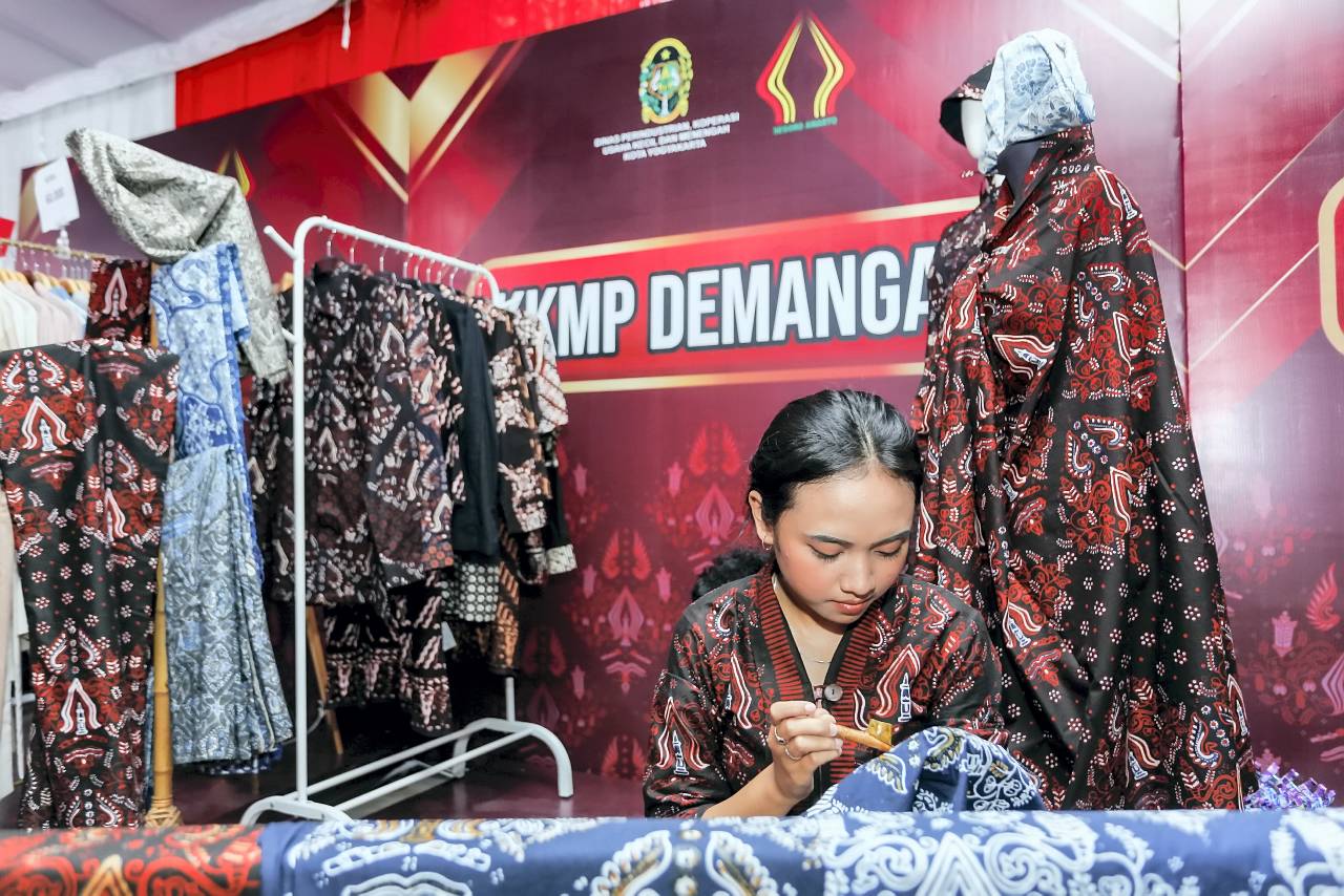 [astakom/str-Panji Arkananta]