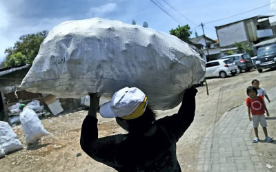 Bank Sampah Kurangi Masalah Lingkungan