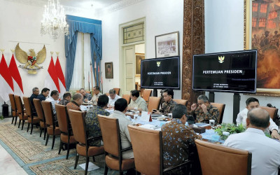 Presiden Prabowo Pimpin Ratas di Istana Negara