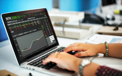 IHSG Sideways Jelang Penutupan Akhir Pekan, Tergambar Market Cenderung Resiliens