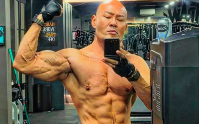 Profil Deddy Corbuzier: Dari Mentalis Legendaris hingga Raja Podcast Indonesia