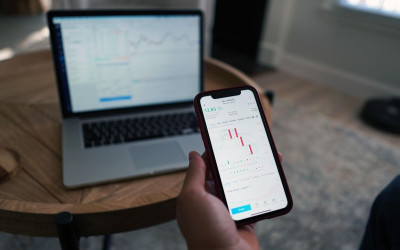 IHSG Hari Ini Diproyeksi Menguat, Sinyal Damai Perang Dagang AS–Tiongkok Jadi Pemicu