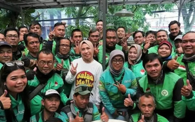 Legislator Gerindra Melly Goeslaw Ajak Warga Bebersih Bandung, Ojol hingga Komunitas Ikut Turun Tangan