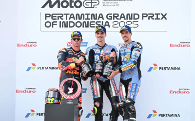 MotoGP Mandalika 2025 Bikin Kejutan! Pembalap Rokie Fermin Aldeguer Sukses Angkat Trofi