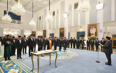 Presiden Melantik Sejumlah Pejabat Tinggi Negara: Wakil MA hingga Badan Otorita Pantura