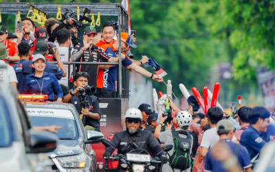 Euforia Warga NTB Sambut Parade Riders MotoGP Mandalika 2025