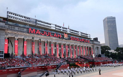 Dampingi Presiden Prabowo Hadiri National Day Singapura, Menlu Disambut Hangat WNI dan Diaspora