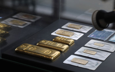 Awal Pekan, Harga Emas Antam Cetak Rekor Lagi