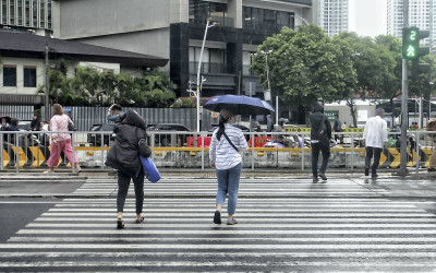 Sedia Payung! BMKG Ramal Cuaca Hari Ini Hujan di Jakarta dan Kota Besar Lainnya