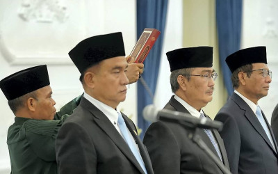 Presiden Prabowo Lantik Komisi Reformasi Polri