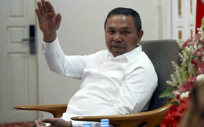 Update OTT Pejabat Pemprov Riau: KPK Resmi Naikan Status Tersangka Gubernur Riau bersama 2 Pejabat Lain
