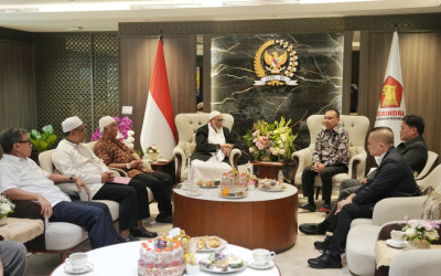 Kyai Abu Bakar Ba’asyir Temui Pimpinan DPR RI, Bahas Kemaslahatan dan Persatuan Bangsa