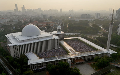 Khutbah Jumat Istiqlal Perkuat Narasi Pidato Presiden Prabowo, Kemuliaan Guru Menghidupkan Cinta dalam Pendidikan