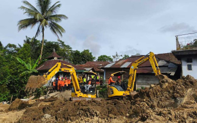 Update Korban Longsor di Banjarnegara: Basarnas Gunakan Alat Berat Cari 26 Korban yang Masih Tertimbun