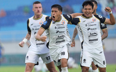 BRI Super League: Persija Jakarta Comeback Tundukkan Arema FC 2-1 di Stadion Kanjuruhan