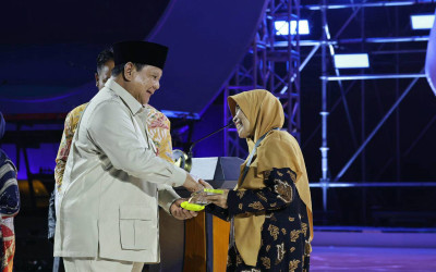 Puncak Hari Guru Nasional 2025: Presiden Prabowo Beri Penghargaan Kepada 3 Guru