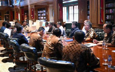 Beri Arahan Kementerian Terkait, Presiden Prabowo akan Tertibkan Pembalakan Liar dan Tambang Ilegal